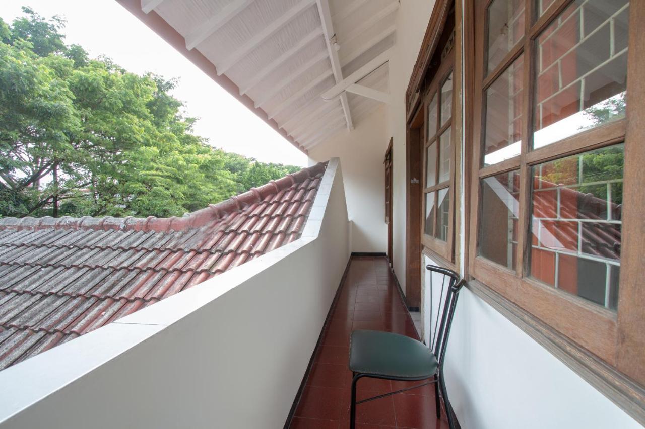 Spot On 3218 Bee Palm Family Syariah Hotel Malang Exterior photo